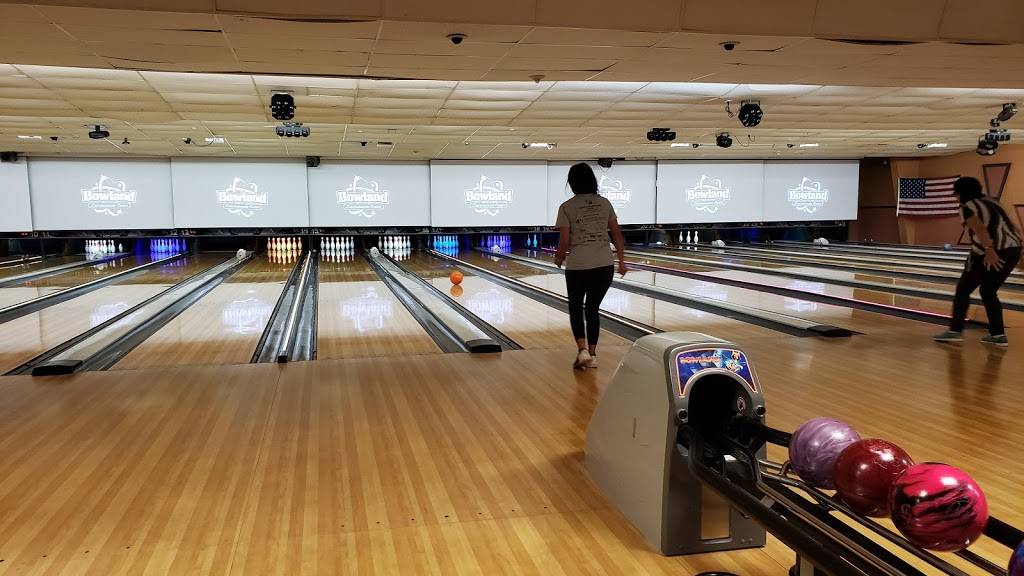 Bowland Beacon | restaurant | 5400 Tamiami Trail N, Naples, FL 34108, USA | 2395973452 OR +1 239-597-3452