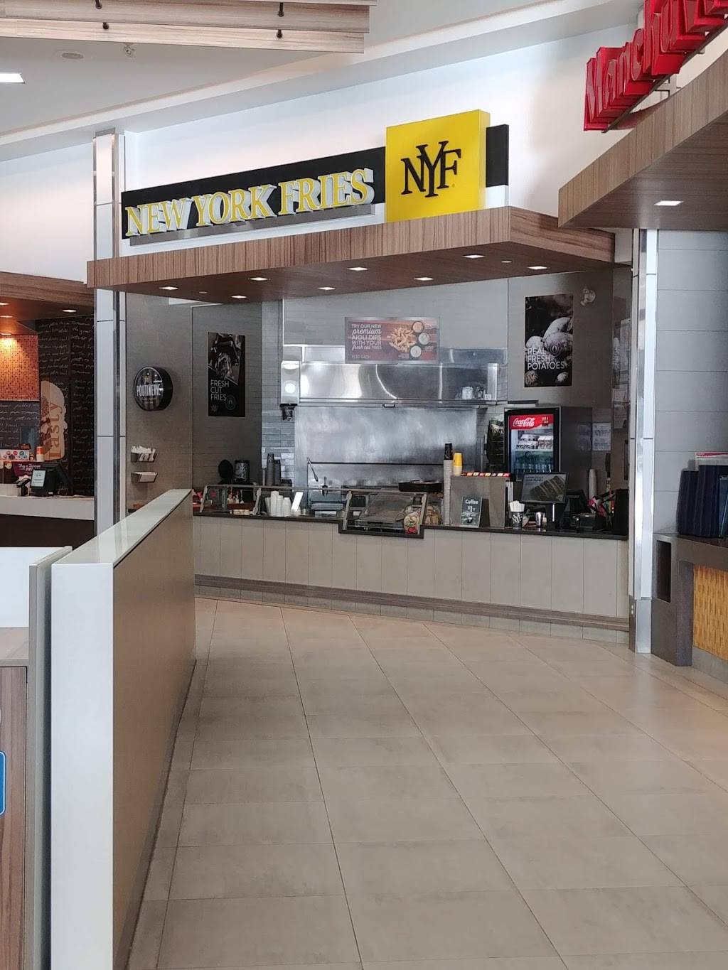 New York Fries - Lambton Mall | restaurant | 1380 London Rd Unit FC2, Sarnia, ON N7S 1P8, Canada | 5195422082 OR +1 519-542-2082