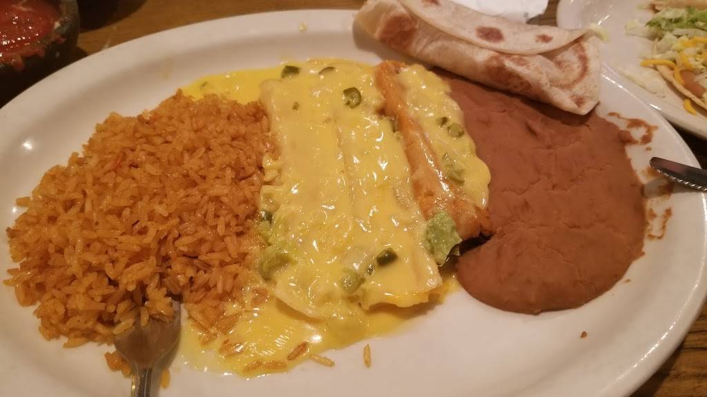 Montereys Little Mexico | restaurant | 2828 E Southmore Ave, Pasadena, TX 77503, USA | 7134734401 OR +1 713-473-4401