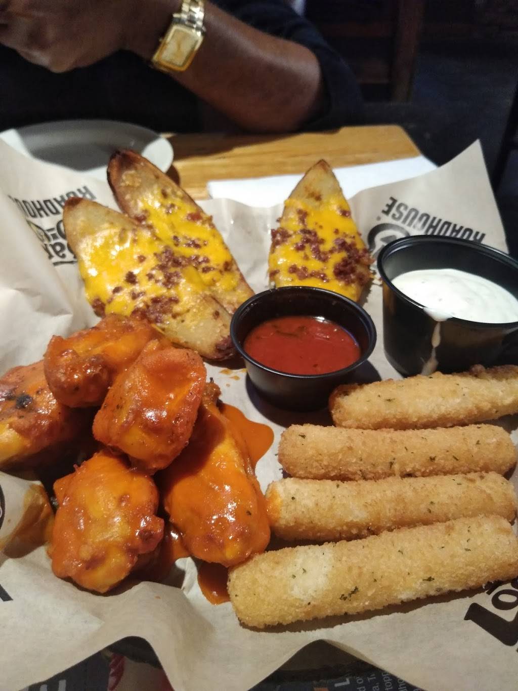 Logans Roadhouse | restaurant | 2920 Scottsville Rd, Bowling Green, KY 42103, USA | 2708462771 OR +1 270-846-2771