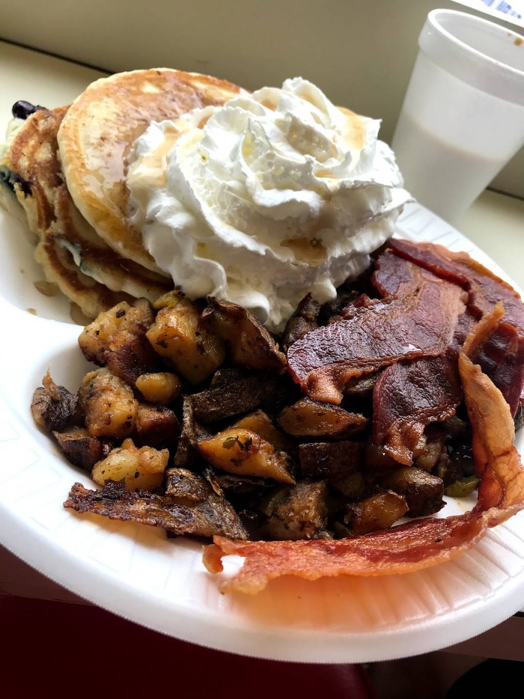 City Jakes Cafe | cafe | 1573 Main St, Springfield, MA 01103, USA | 4137315077 OR +1 413-731-5077