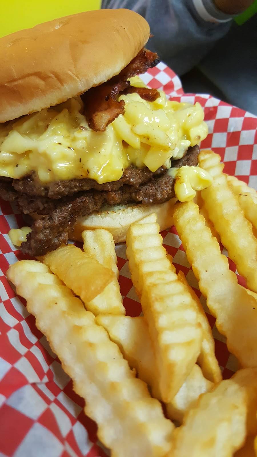 Tackers Shake Shack | restaurant | 409 E Military Rd #1701, Marion, AR 72364, USA | 8707393943 OR +1 870-739-3943