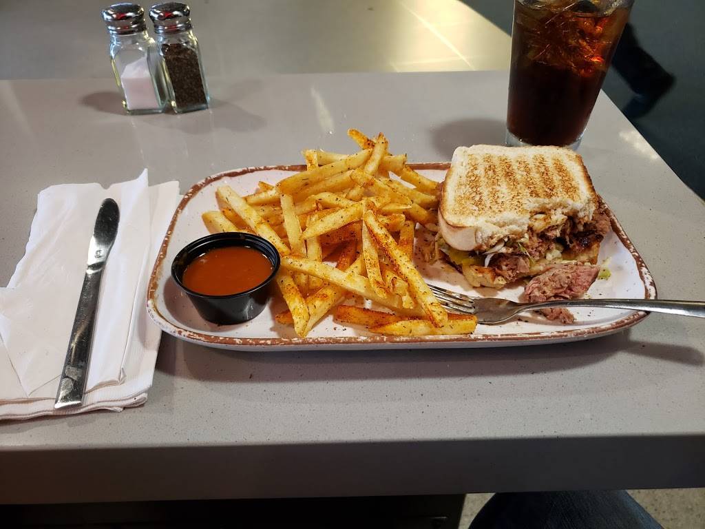 Whisky River | restaurant | 5501 Josh Birmingham Pkwy, Charlotte, NC 28208, USA | 7043594219 OR +1 704-359-4219