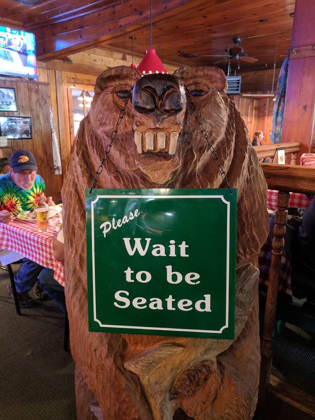 Gumbas Pizzeria & Grill | restaurant | 350 Bonta, Blairsden, CA 96103, USA | 5308361212 OR +1 530-836-1212