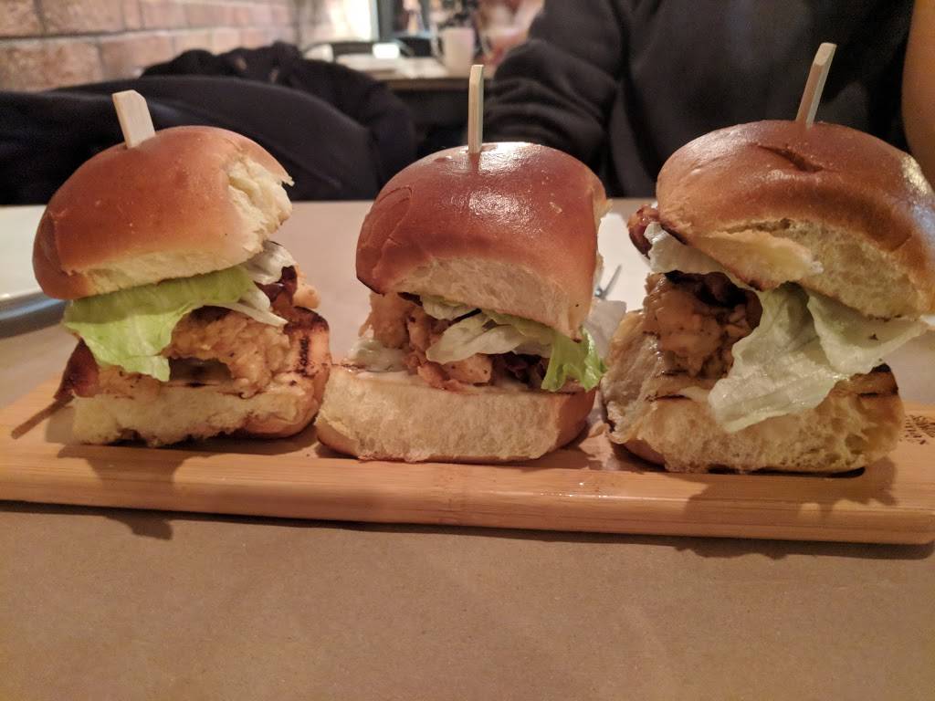 Holy Crab Boiling | restaurant | 5915 7th Ave, Brooklyn, NY 11220, USA | 3478896663 OR +1 347-889-6663