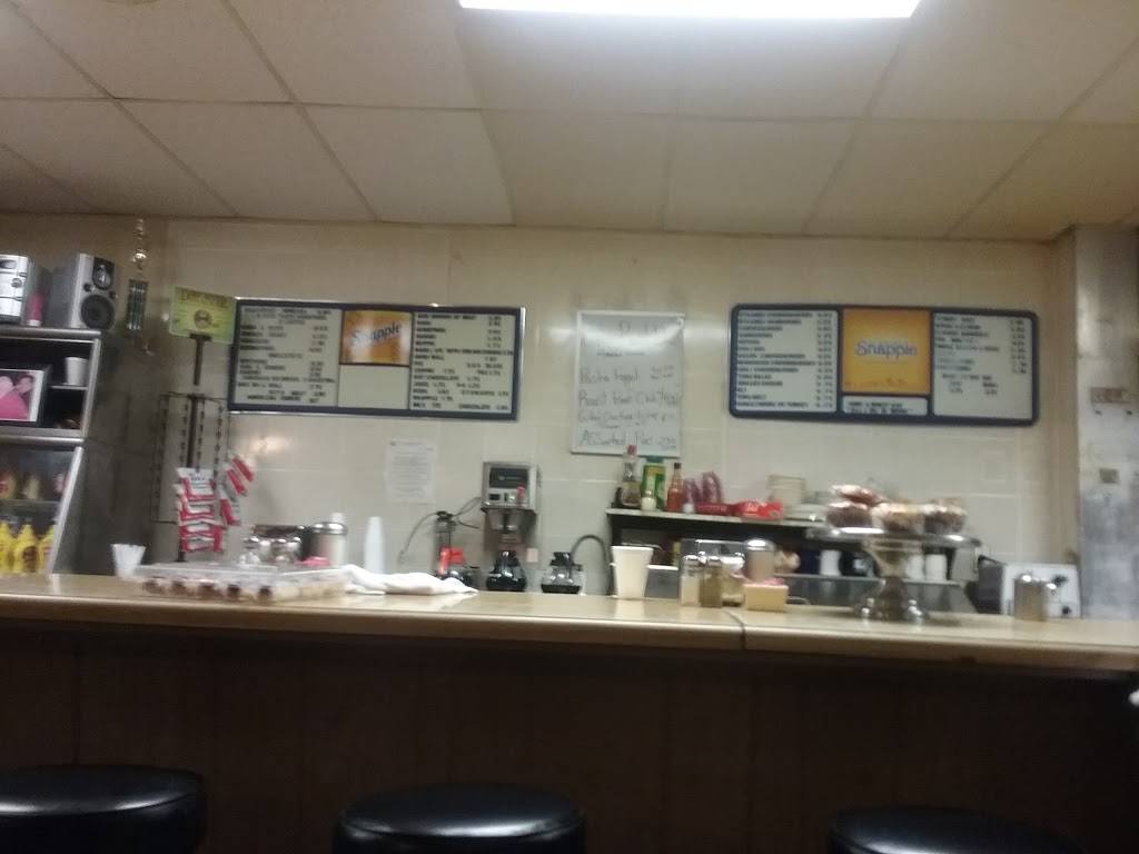 Toms Place | restaurant | 55 Main St, Meriden, CT 06451, USA | 2032389029 OR +1 203-238-9029