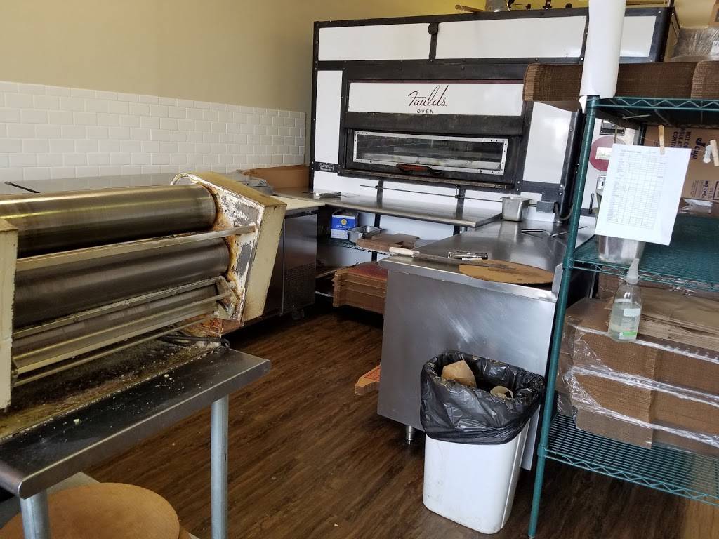 Giannas Pizza | meal delivery | 1519 E 87th St, Chicago, IL 60619, USA | 7737349400 OR +1 773-734-9400