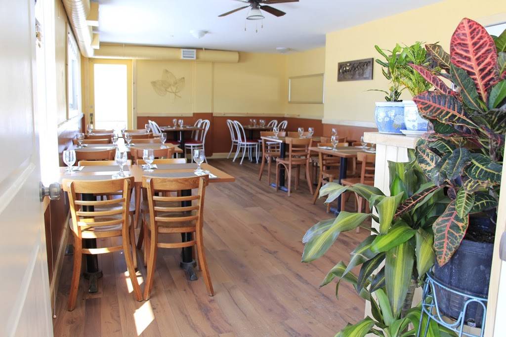 Chez In | restaurant | 391 QC-148, Shawville, QC J0X 2Y0, Canada | 8196476111 OR +1 819-647-6111