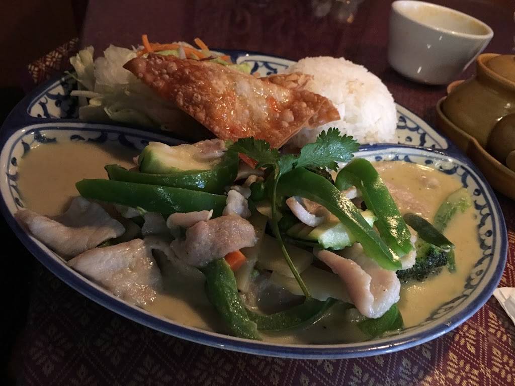 Chanida Thai Cuisine | restaurant | 34664 County Line Rd, Yucaipa, CA 92399, USA | 9094460588 OR +1 909-446-0588