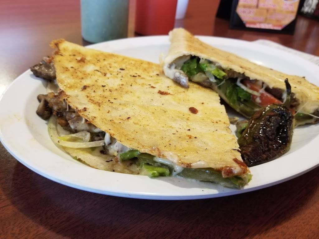 El Pariente Mexican Grill | restaurant | 961 Wildwood Rd, St Paul, MN 55115, USA | 6517485187 OR +1 651-748-5187