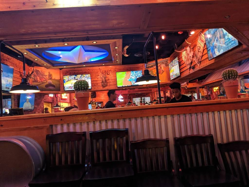 Texas Roadhouse | restaurant | 6616 W Loop 1604 N, San Antonio, TX 78254, USA | 2106887427 OR +1 210-688-7427
