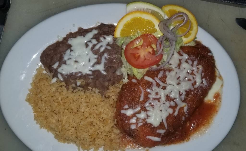 el burrito loco y mariscos | restaurant | 133 W Tulare St, Dinuba, CA 93618, USA | 5595918037 OR +1 559-591-8037