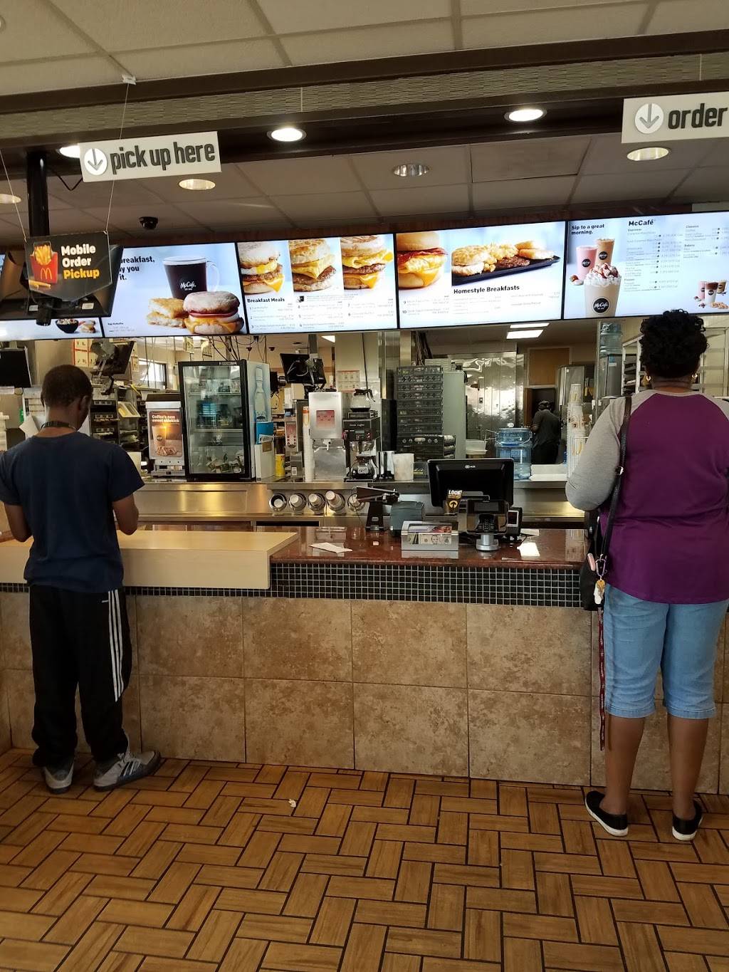 McDonalds | cafe | 2011 Chamberlayne Ave, Richmond, VA 23222, USA | 8043213405 OR +1 804-321-3405