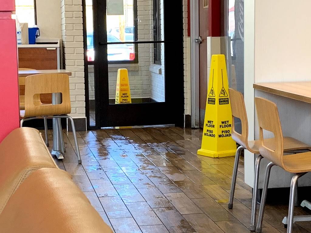 Wendys | restaurant | 1021 S Clinton St, Fort Wayne, IN 46802, USA | 2604222060 OR +1 260-422-2060