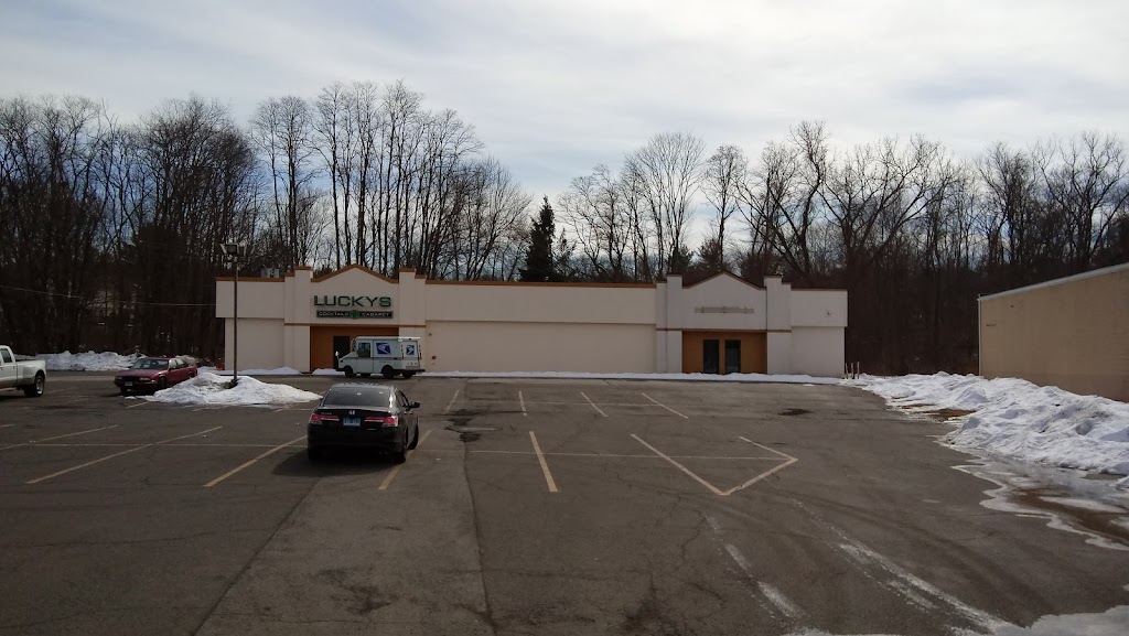 Luckys Cabaret | restaurant | 65 Windsor Ave, Vernon, CT 06066, USA | 8608729393 OR +1 860-872-9393