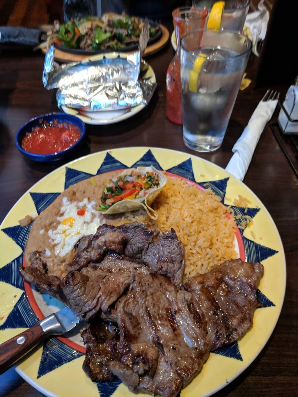 La Carreta | restaurant | 172 Hanover St, Portsmouth, NH 03801, USA | 6034278319 OR +1 603-427-8319