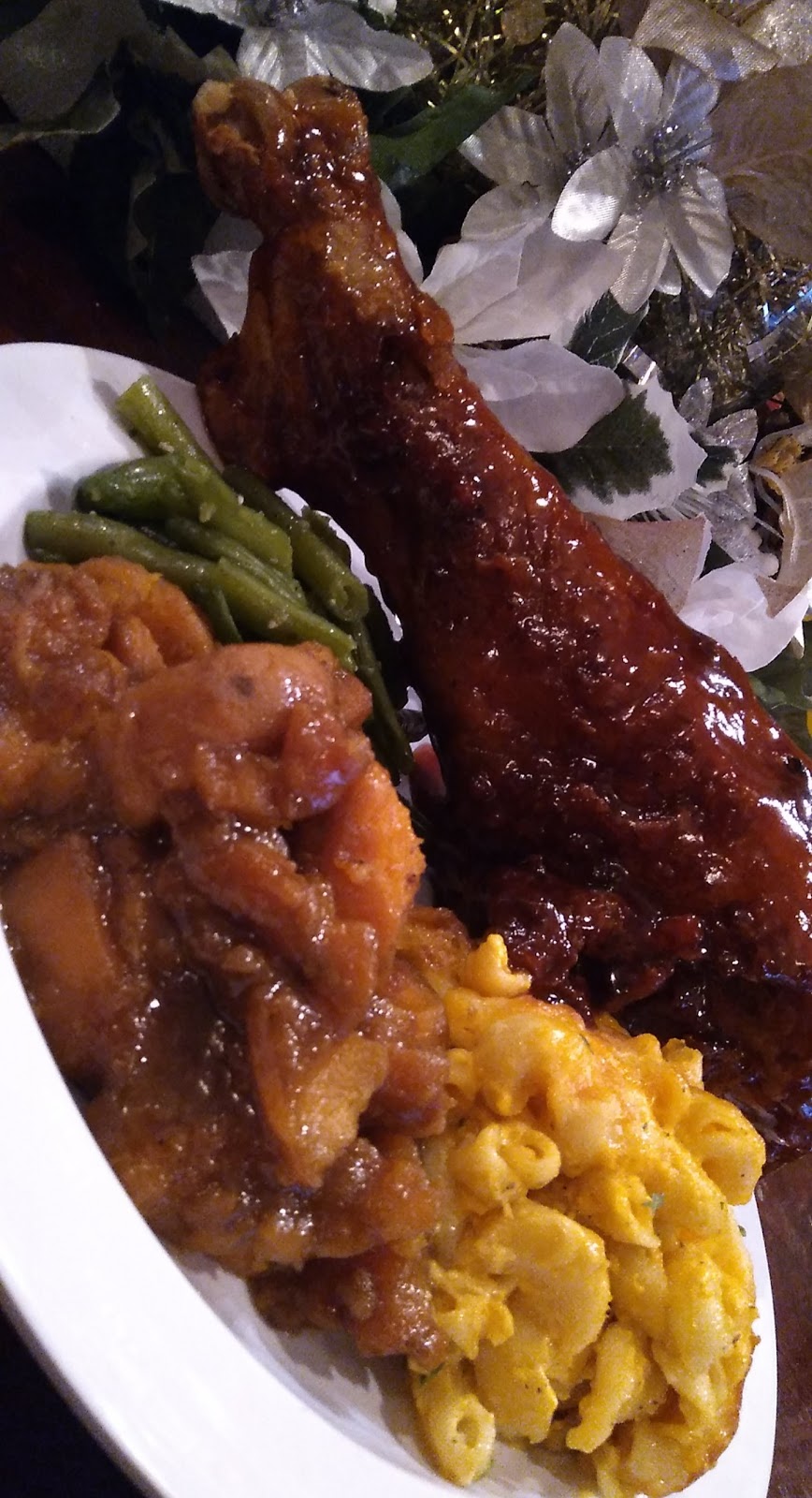 Louie Lous Edible Galore & More | restaurant | 2411 Union, St. Louis, MO 63113, USA | 3149266966 OR +1 314-926-6966