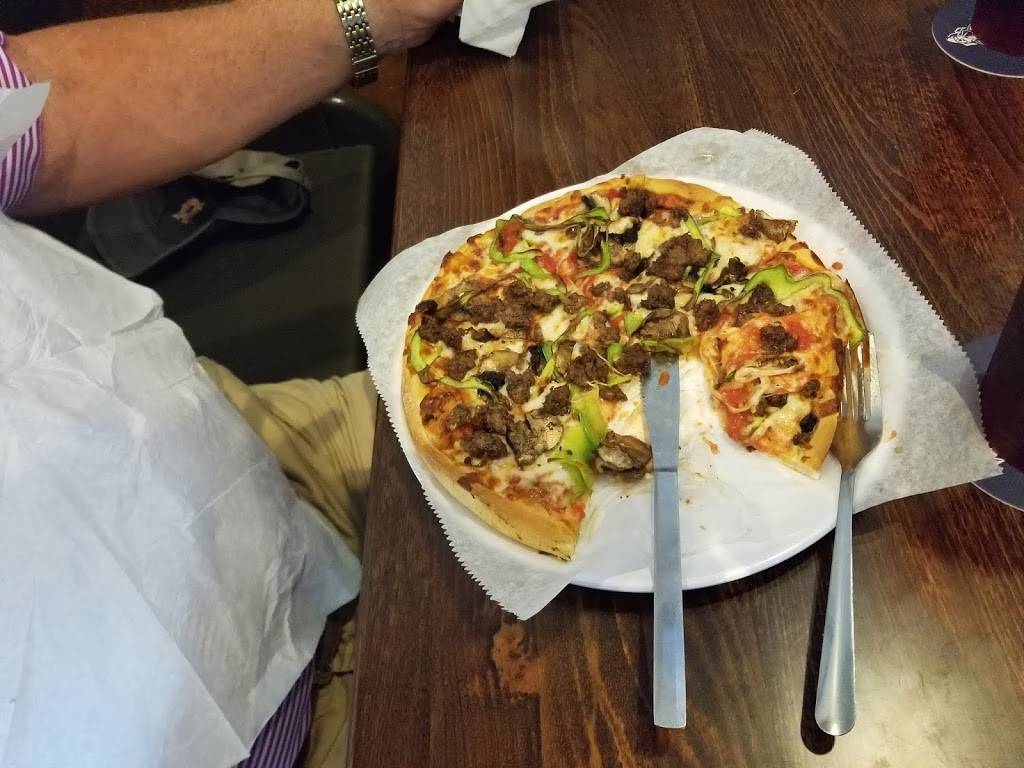 Pats Pizza Brunswick | restaurant | 112 Pleasant St, Brunswick, ME 04011, USA | 2078448163 OR +1 207-844-8163