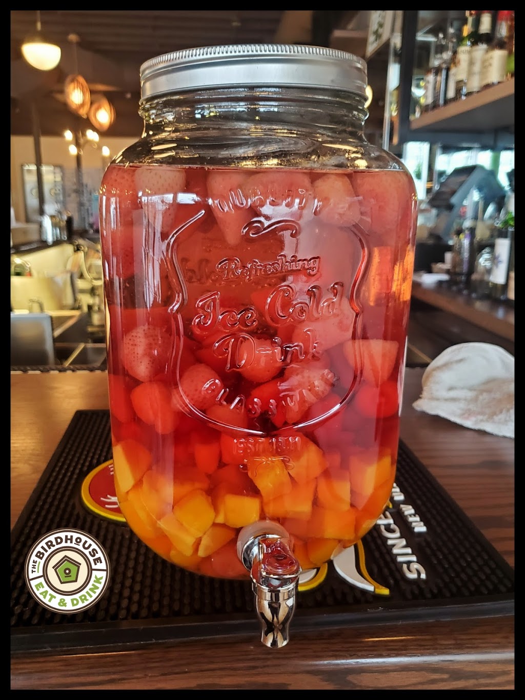 The Birdhouse Eat & Drink | restaurant | 4153 W Broadway Ave, Robbinsdale, MN 55422, USA | 7632059668 OR +1 763-205-9668