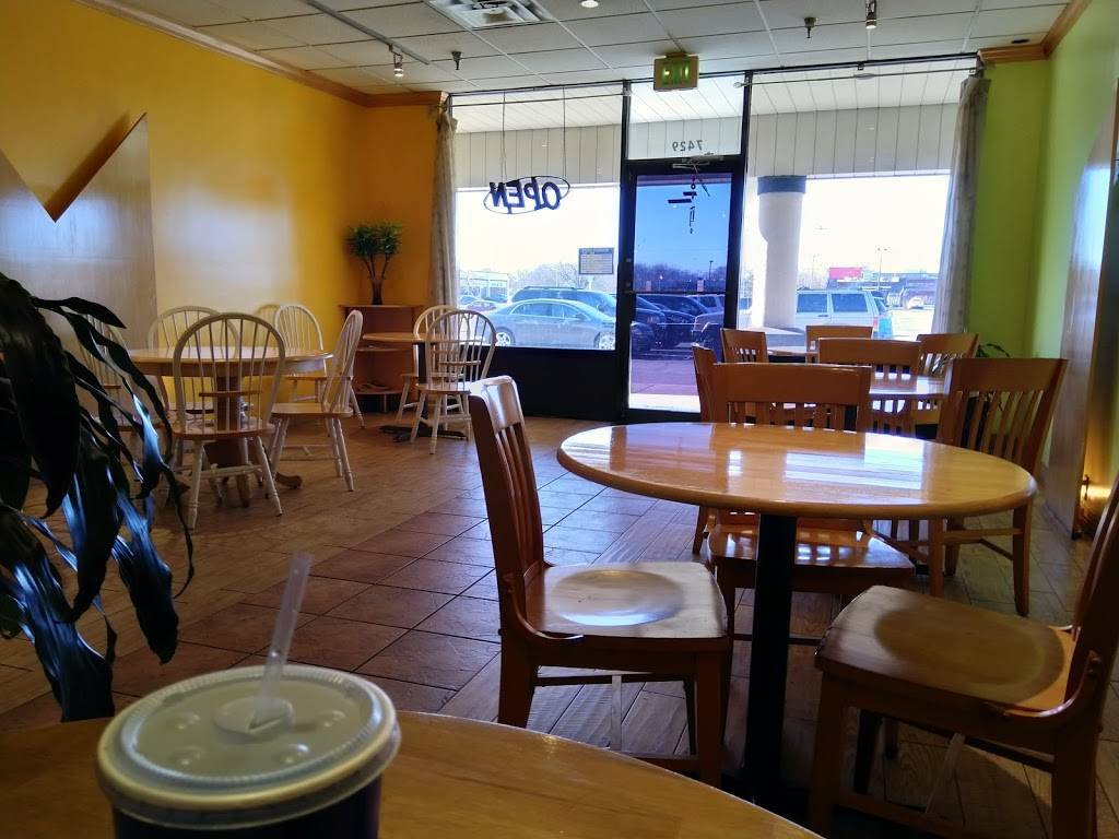 Chow Express | restaurant | 7429 Shadeland Ave, Indianapolis, IN 46250, USA | 3175781918 OR +1 317-578-1918