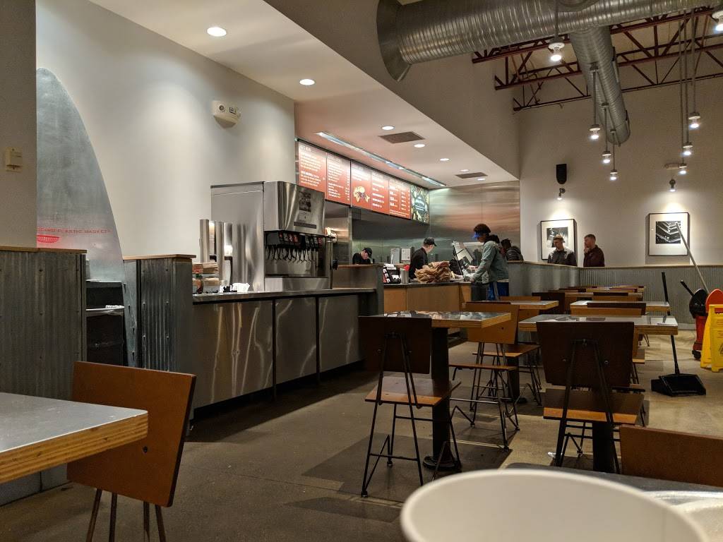 Chipotle Mexican Grill | restaurant | 6415 N Illinois St, Fairview Heights, IL 62208, USA | 6183986655 OR +1 618-398-6655