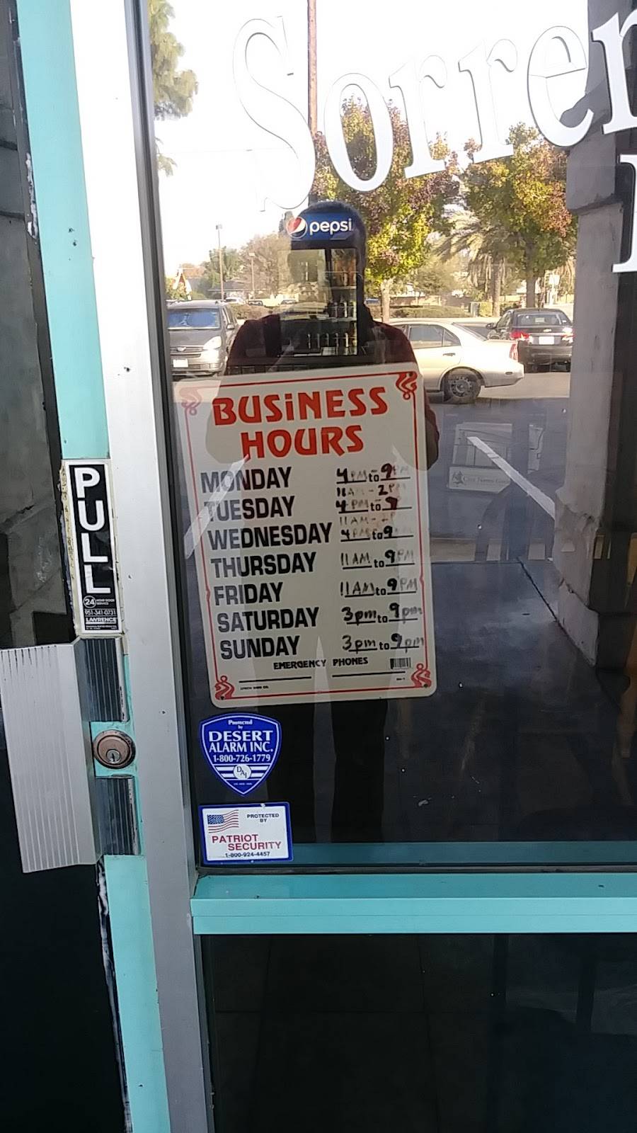 Sorrentinos Italian Restaurant | restaurant | 25655 Redlands Blvd g, Loma Linda, CA 92354, USA | 9097995508 OR +1 909-799-5508