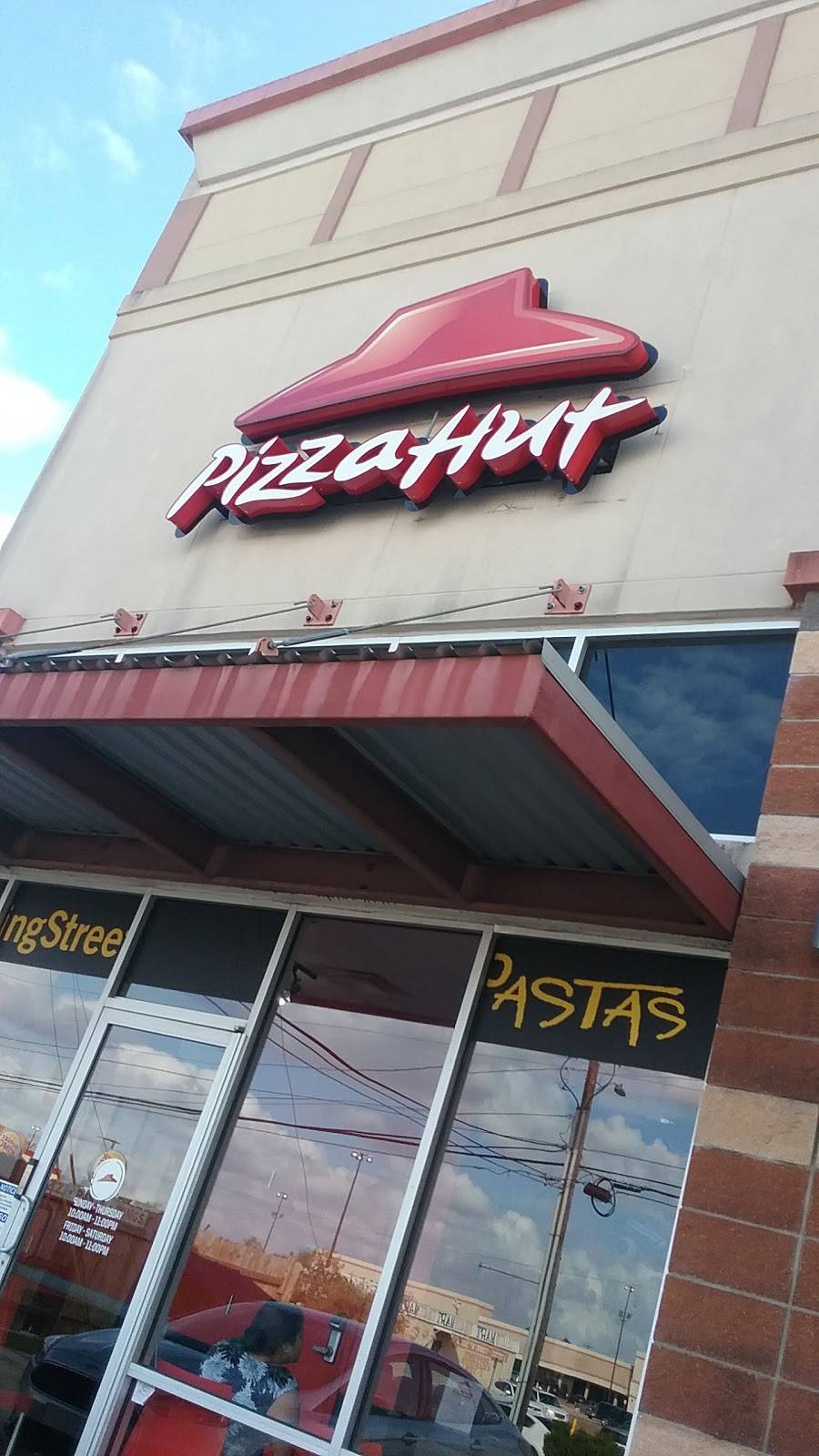 Pizza Hut | meal takeaway | 415 W Little York Rd A1, Houston, TX 77076, USA | 7136921022 OR +1 713-692-1022
