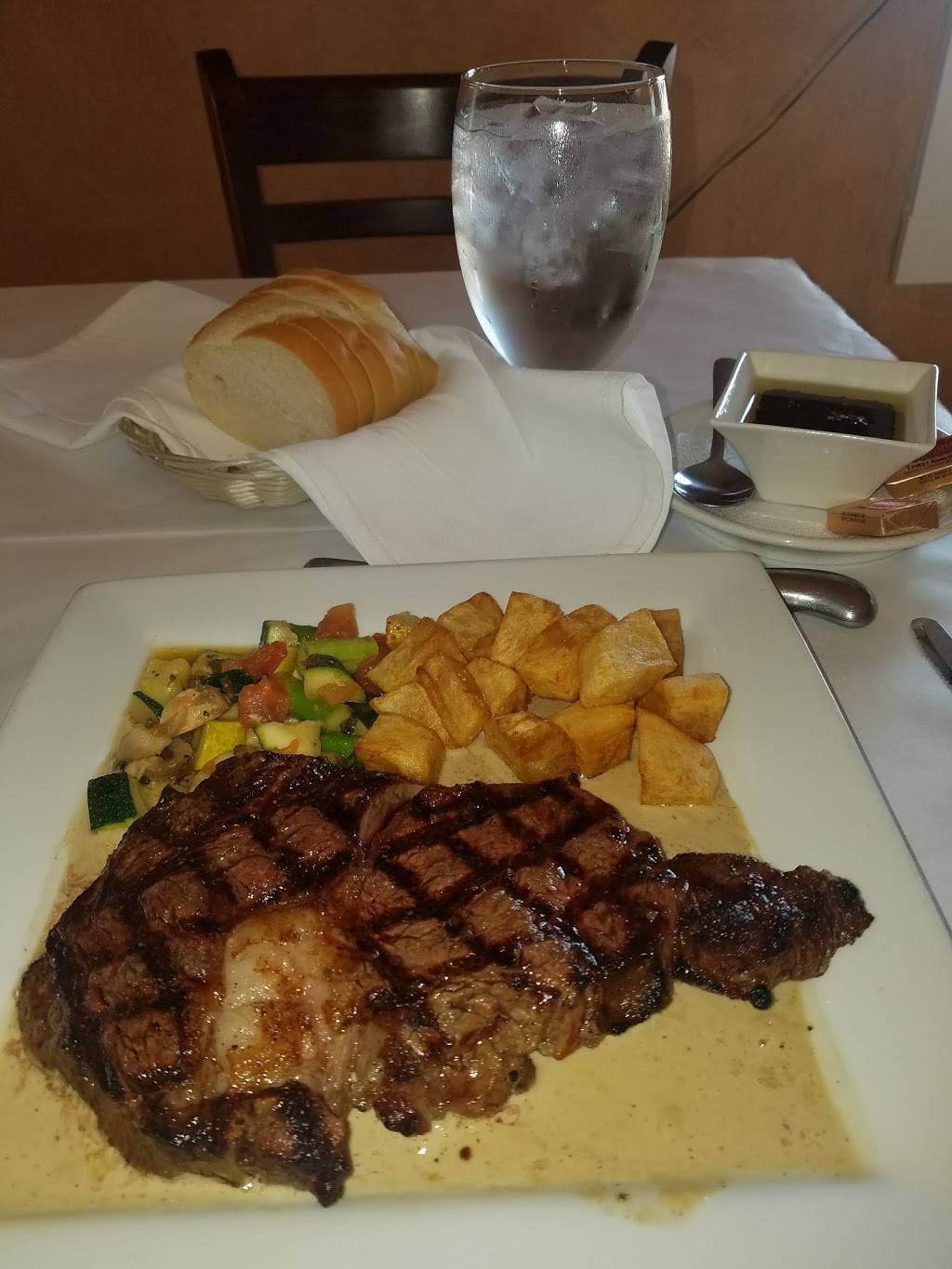 Villa Romano | restaurant | 1011 Soscol Ferry Rd, Napa, CA 94558, USA | 7072524533 OR +1 707-252-4533