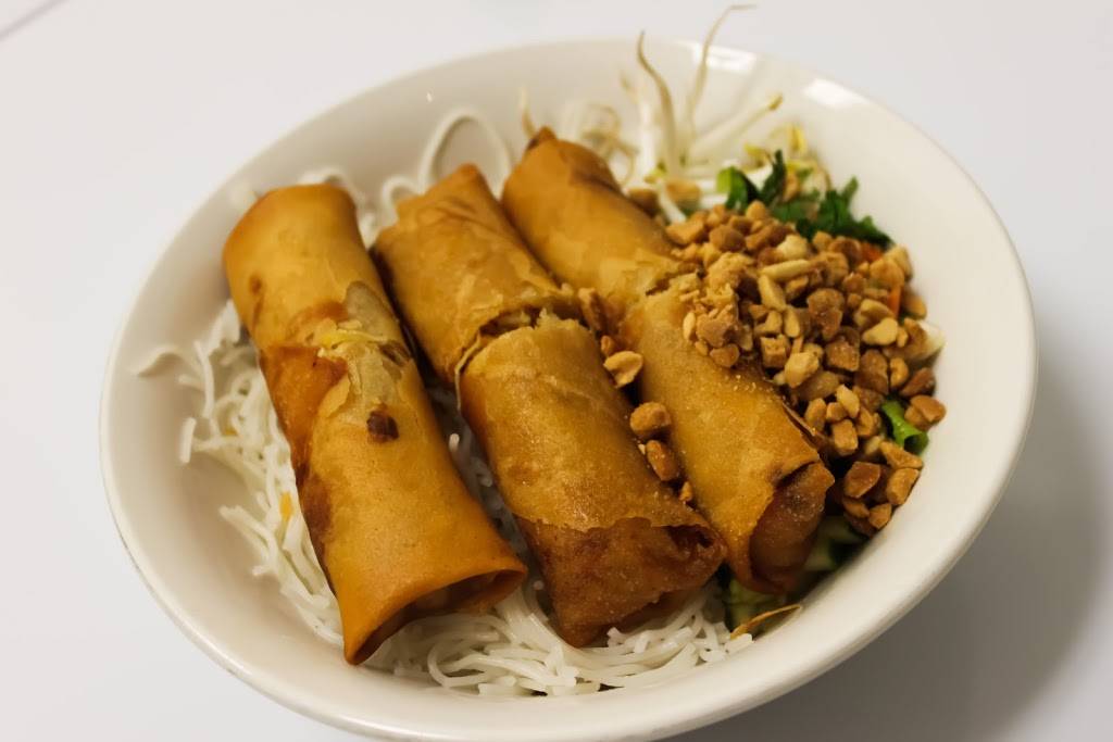 Sao Sao | restaurant | 7209 Boulevard Taschereau #106, Brossard, QC J4Y 1A1, Canada | 4504432388 OR +1 450-443-2388