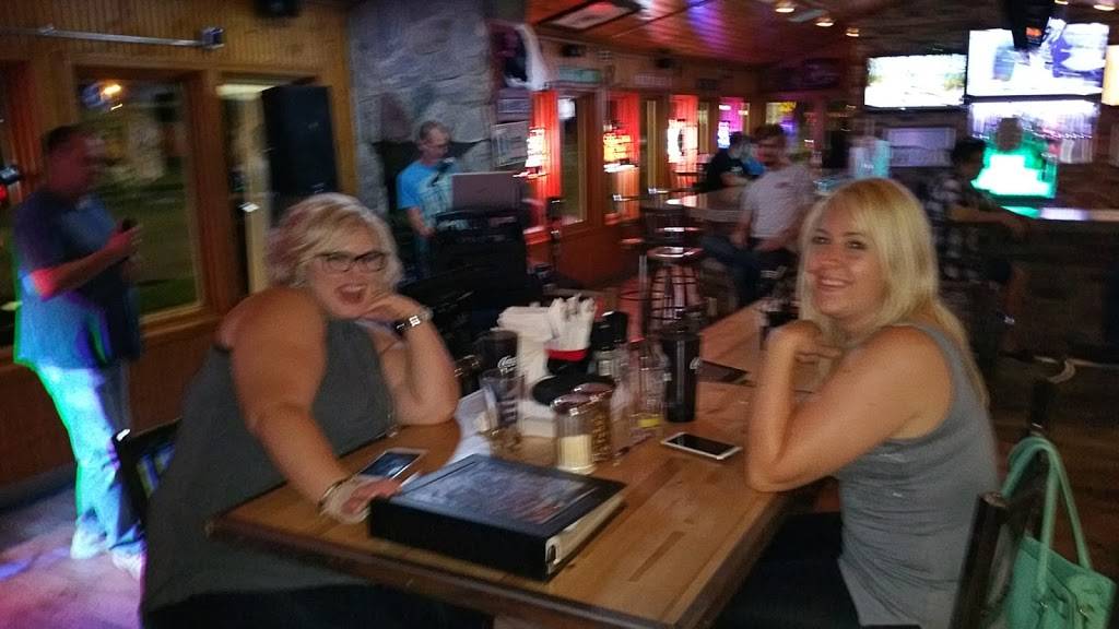 Tallys Tap & Eatery | restaurant | S31W24661 W Sunset Dr, Waukesha, WI 53189, USA | 2624463153 OR +1 262-446-3153