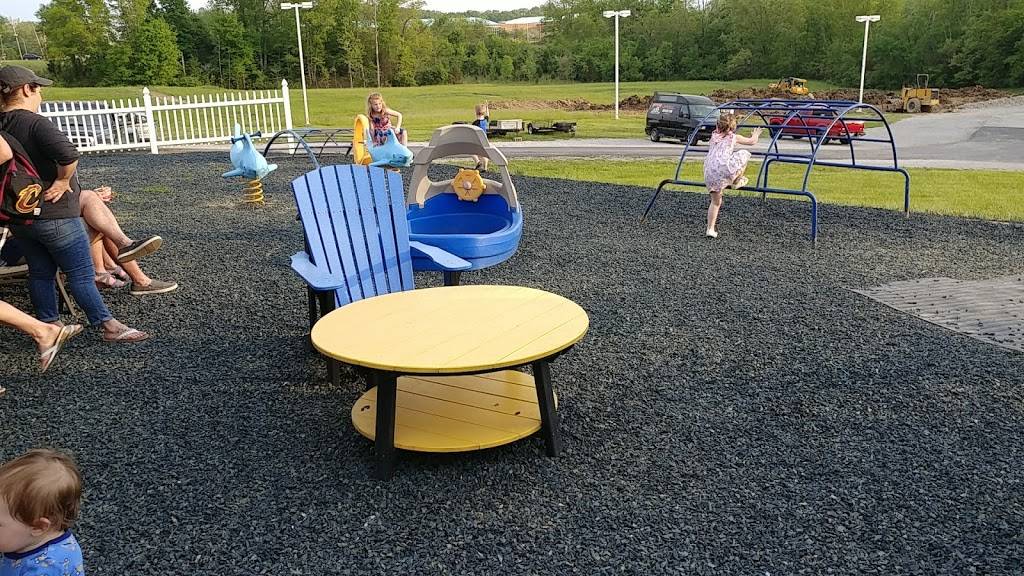 Sharkys Eats & Treats | restaurant | 9924 Alexandria Pike, Alexandria, KY 41001, USA | 8596350555 OR +1 859-635-0555