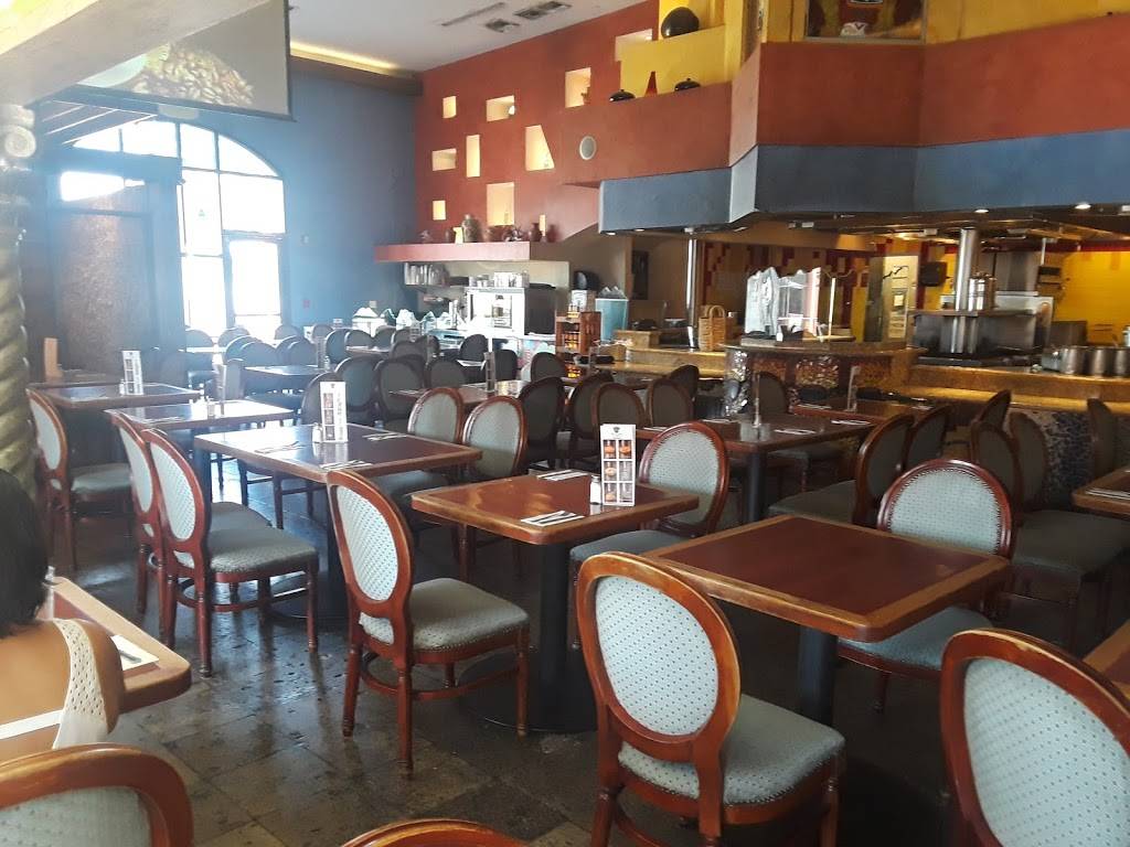 Real De Oaxaca Restaurant | restaurant | 11215 Long Beach Blvd #1010, Lynwood, CA 90262, USA | 3108849225 OR +1 310-884-9225