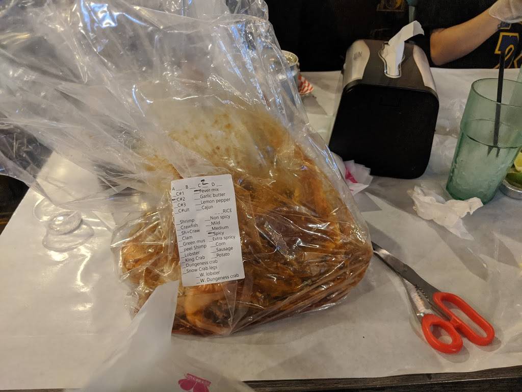 Crab Fever | restaurant | 1420 E Plaza Blvd d2, National City, CA 91950, USA | 6197737357 OR +1 619-773-7357