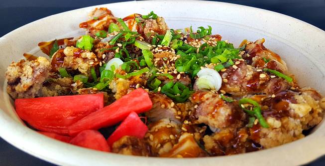 Oi Asian Fusion | restaurant | 7242 Canoga Ave, Canoga Park, CA 91303, USA | 8187760282 OR +1 818-776-0282