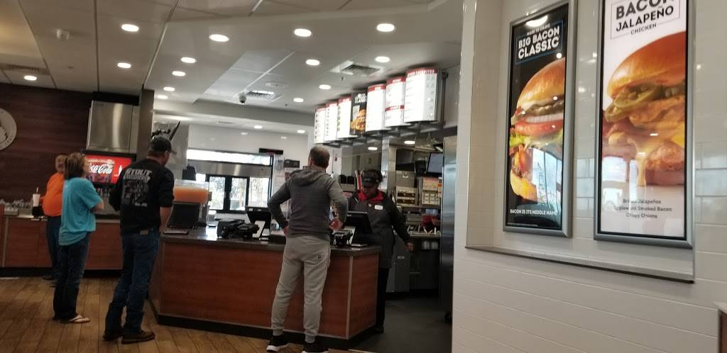 Wendys | restaurant | 11053 Riverside Dr, Riverside, CA 92509, USA | 9516811041 OR +1 951-681-1041