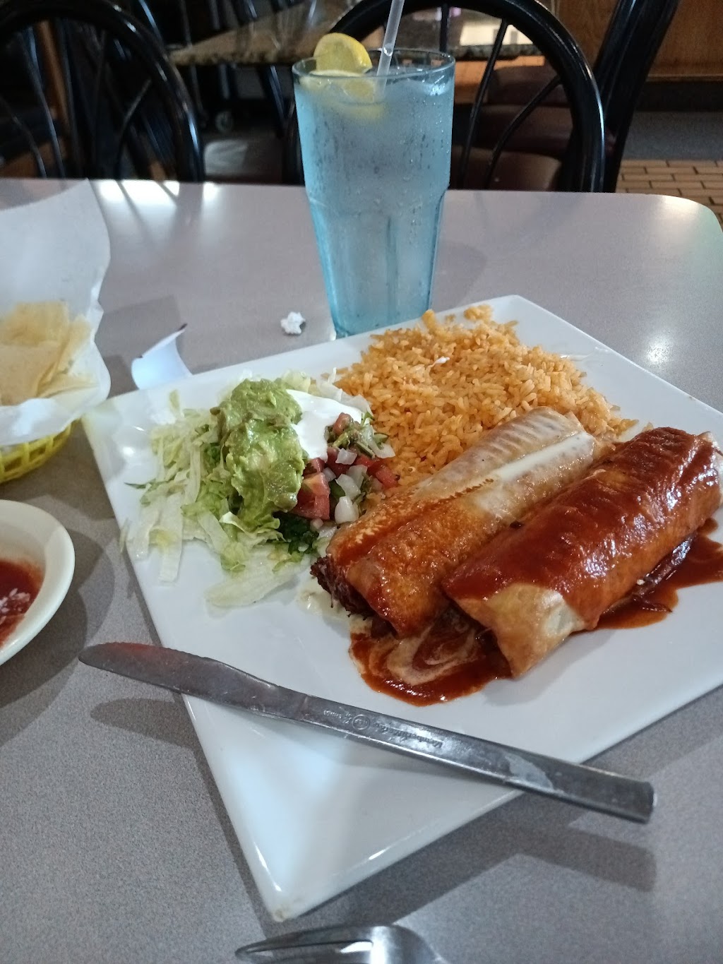 El Charro | restaurant | 2503 S Main St, Fort Scott, KS 66701, USA | 6202239944 OR +1 620-223-9944