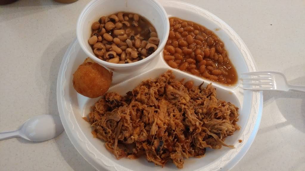 Bears Den BBQ | restaurant | 130 US-64, Ocoee, TN 37361, USA | 4233385757 OR +1 423-338-5757