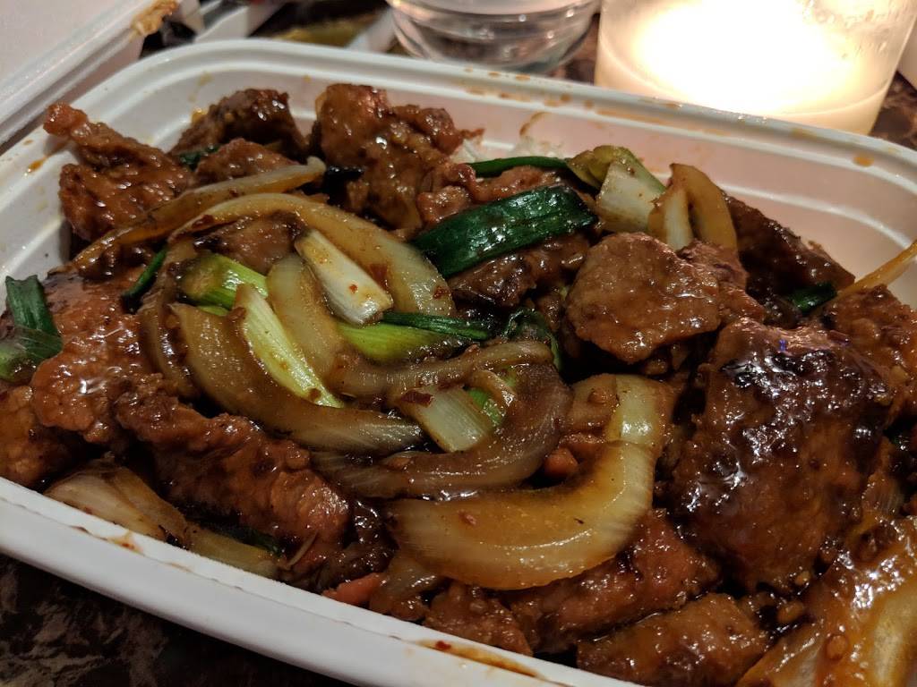 Blue Willow Chinese Restaurant | restaurant | 2418 W Fullerton Ave, Chicago, IL 60647, USA | 7733846499 OR +1 773-384-6499