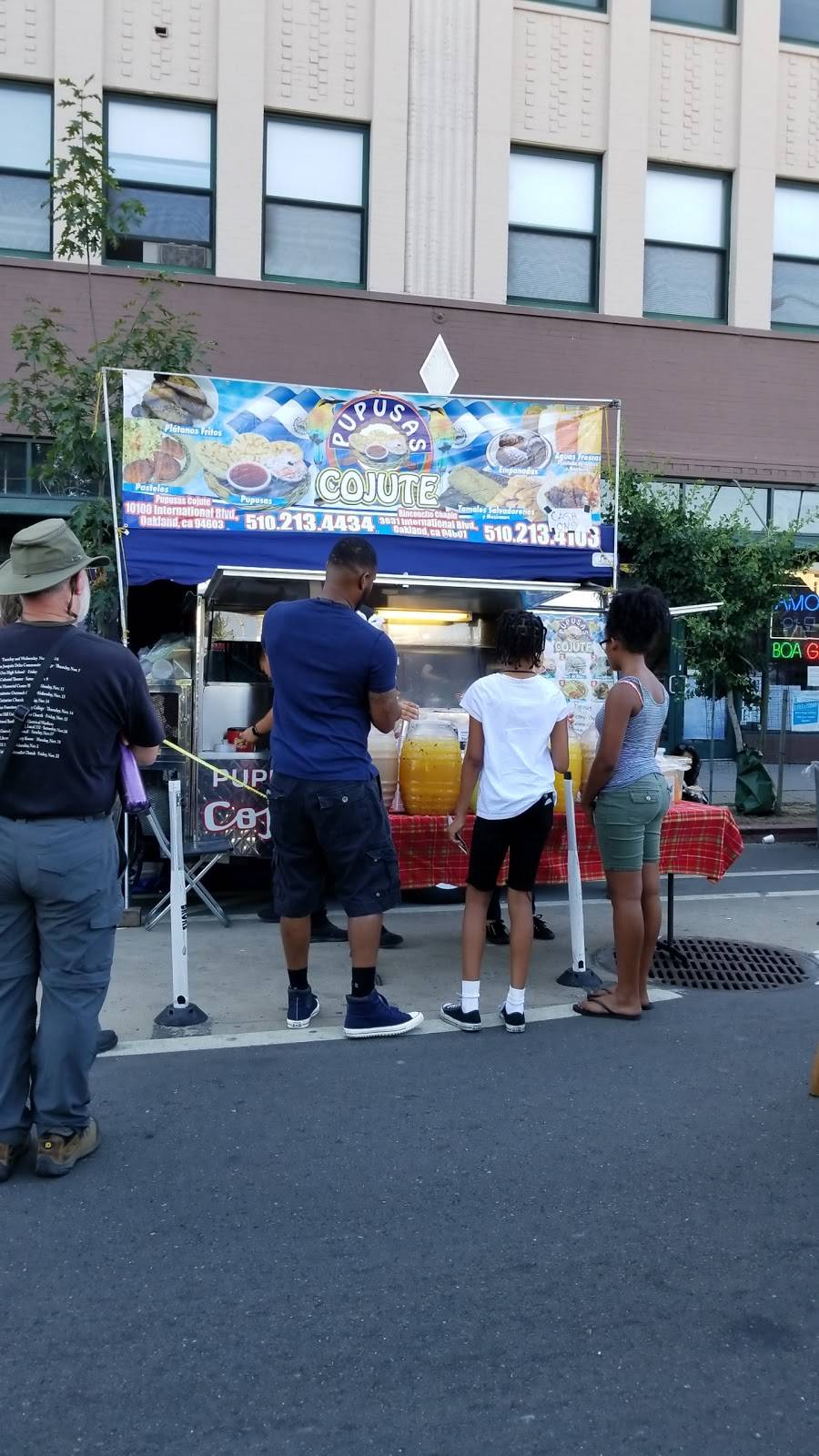 Papusas Cojute | restaurant | 10100 International Blvd, Oakland, CA 94603, USA | 5102134434 OR +1 510-213-4434