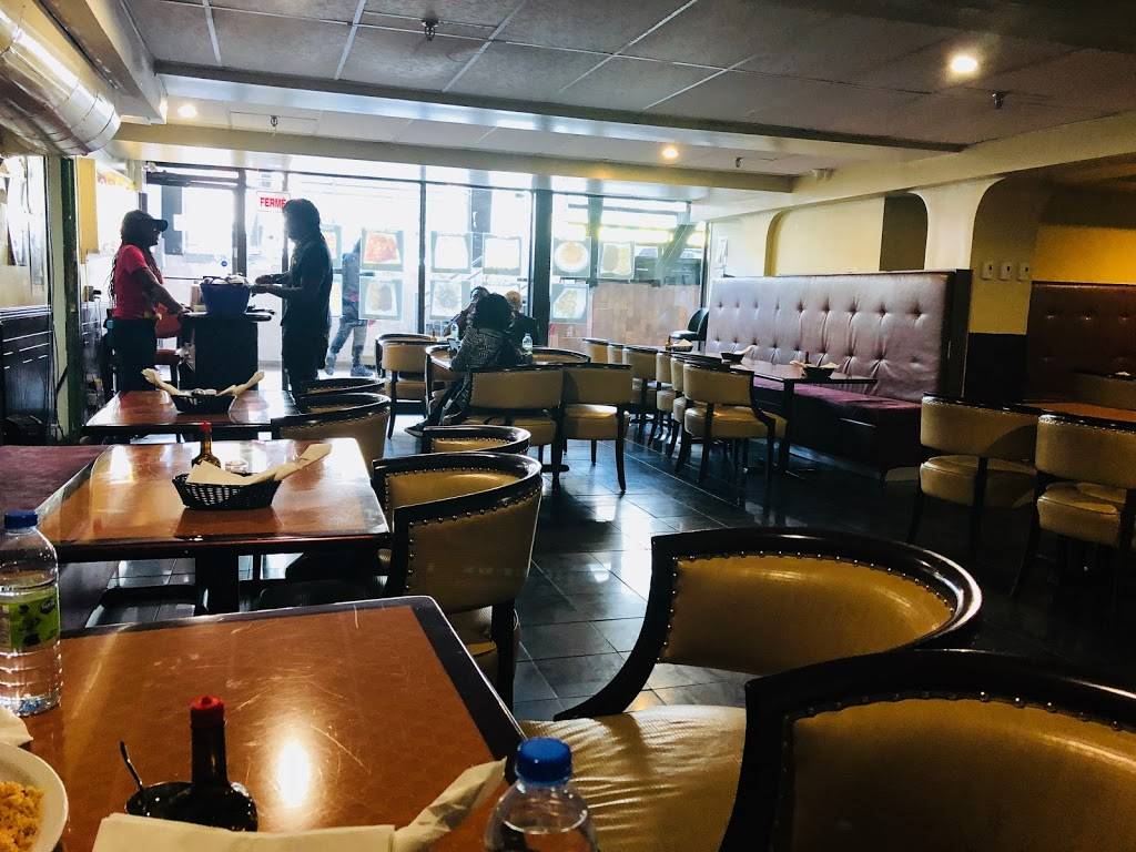 Hot Africa | restaurant | 4959 Chemin Queen Mary, Montréal, QC H3W 1X4, Canada | 5147340000 OR +1 514-734-0000