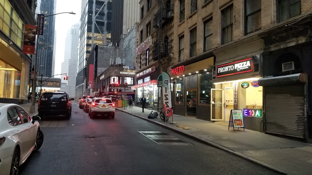 Pronto Pizza & Empanadas | restaurant | 3 Maiden Ln, New York, NY 10038, USA | 2122336200 OR +1 212-233-6200