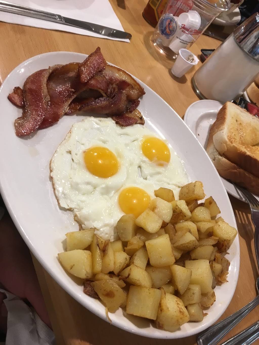 Sunset Grill | restaurant | 584 Weber St N, Waterloo, ON N2V 1K4, Canada | 5197464444 OR +1 519-746-4444