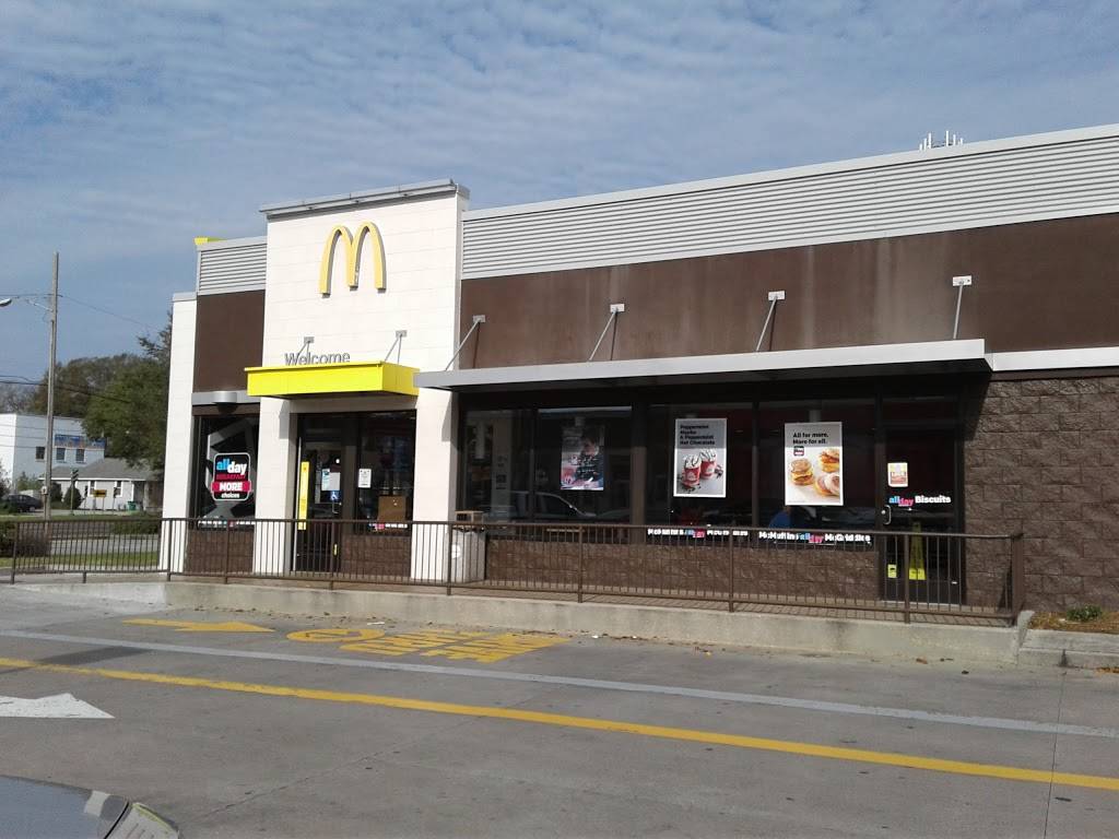 McDonalds | cafe | 701 Clearview Pkwy, Metairie, LA 70001, USA | 5048285266 OR +1 504-828-5266