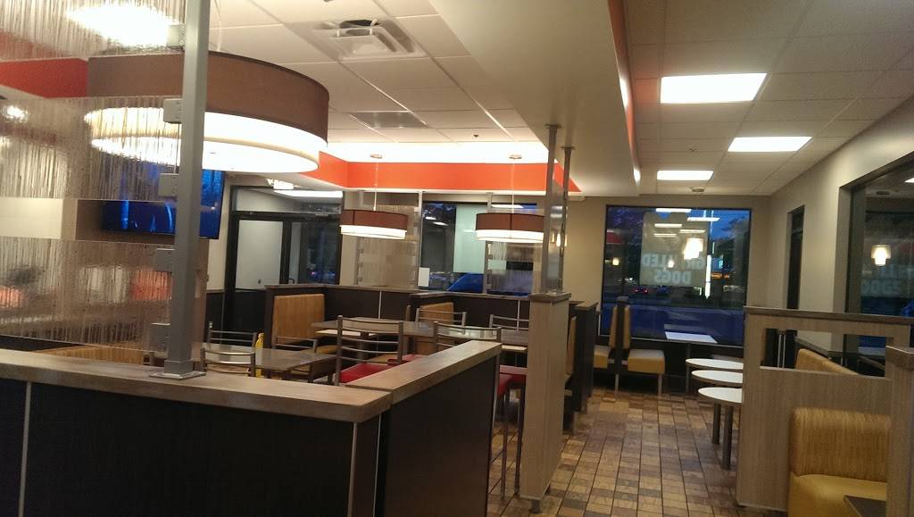Burger King | restaurant | 5260 Eastern Ave SE, Kentwood, MI 49508, USA | 6165310097 OR +1 616-531-0097