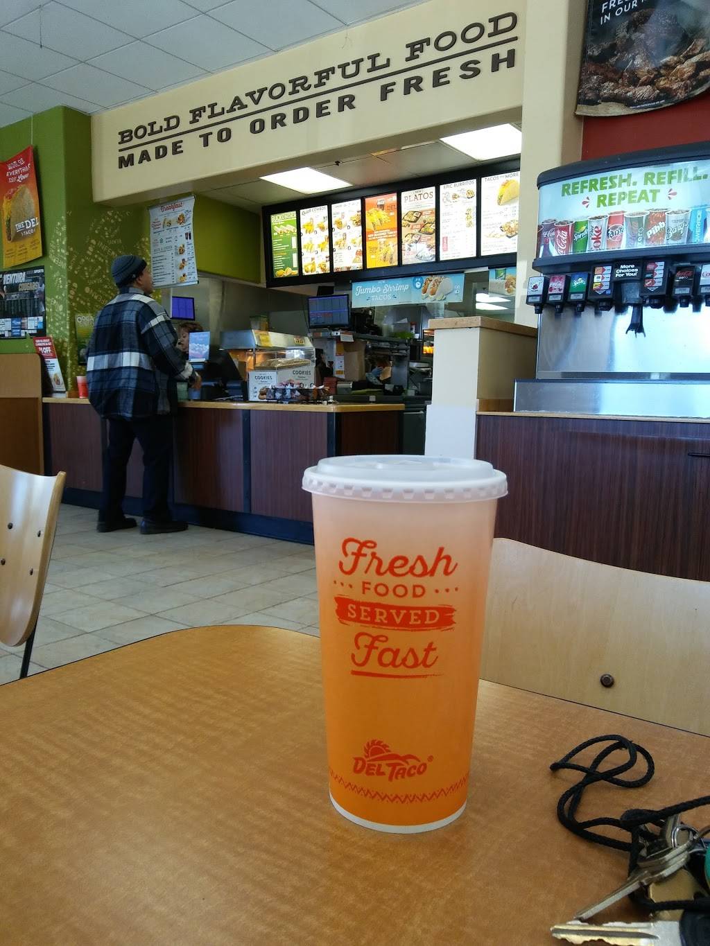 Del Taco | meal takeaway | 55 E Hallock Dr, Santa Paula, CA 93060, USA | 8055254444 OR +1 805-525-4444