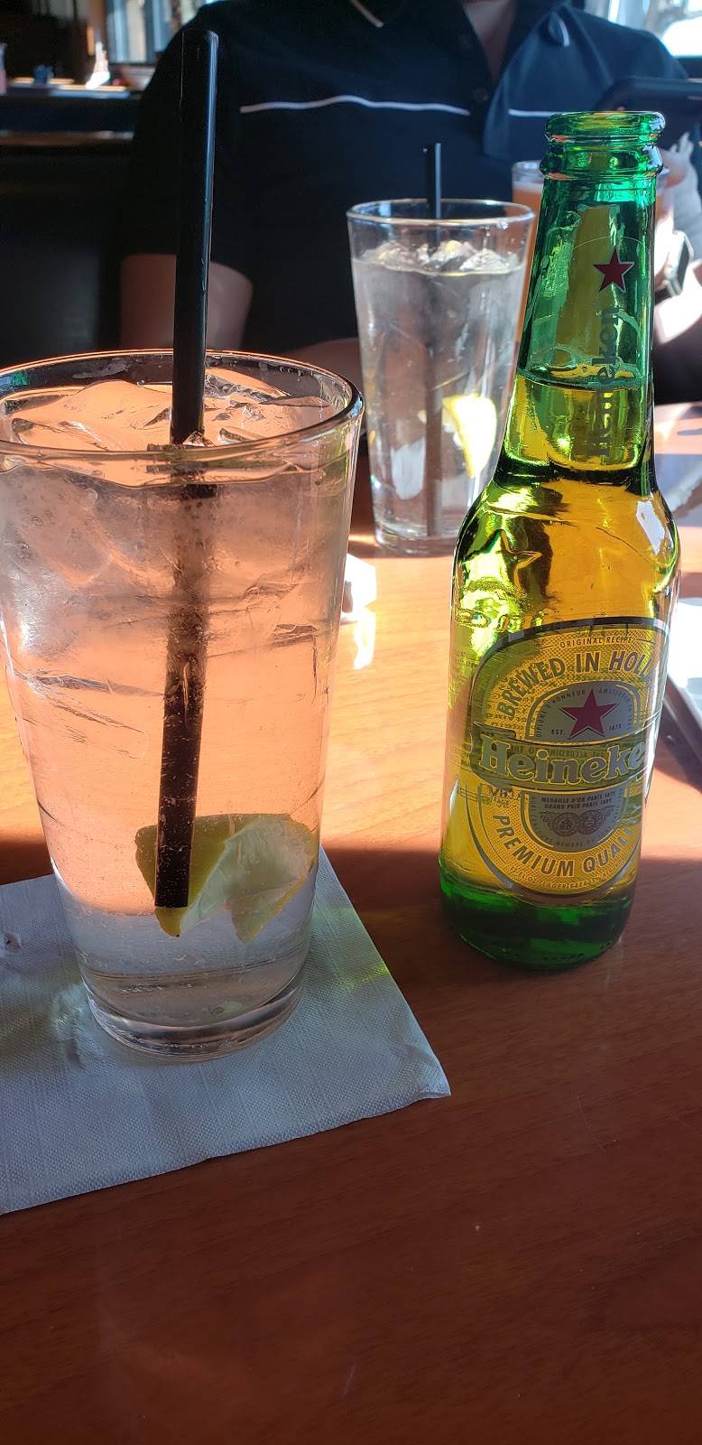 TGI Fridays | restaurant | 3351 N Centre Lake Dr, Ontario, CA 91761, USA | 9093900050 OR +1 909-390-0050