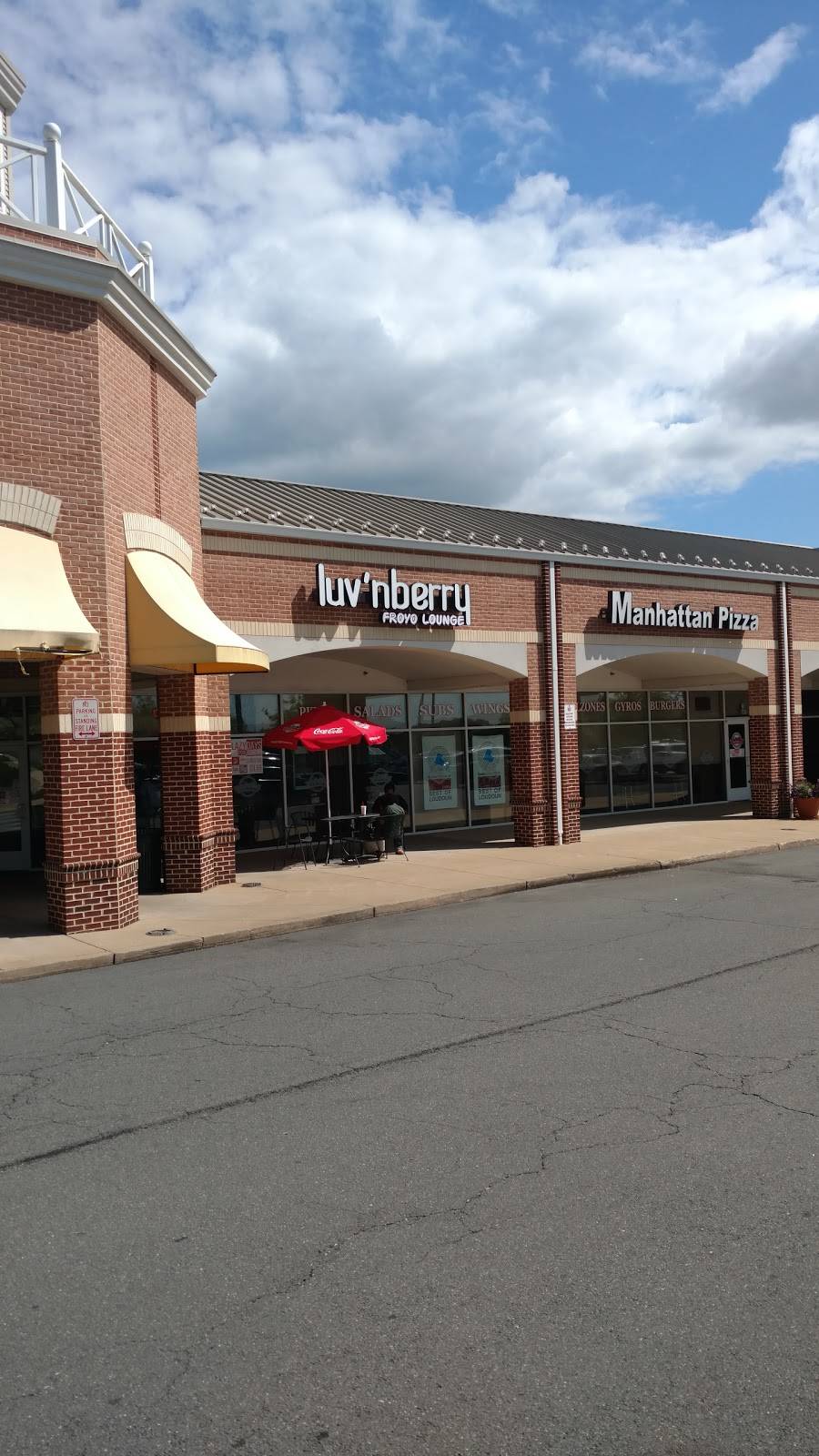 Manhattan Pizza | restaurant | 647 Potomac Station Dr, Leesburg, VA 20176, USA | 7036694020 OR +1 703-669-4020