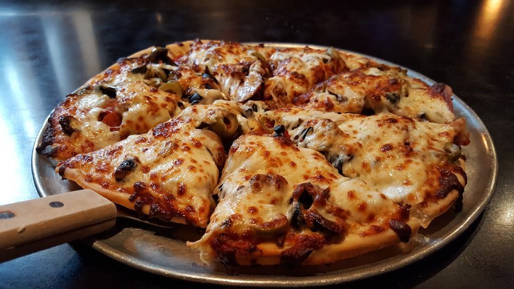 Bearnos Pizza | restaurant | 131 W Main St, Louisville, KY 40202, USA | 5025847437 OR +1 502-584-7437