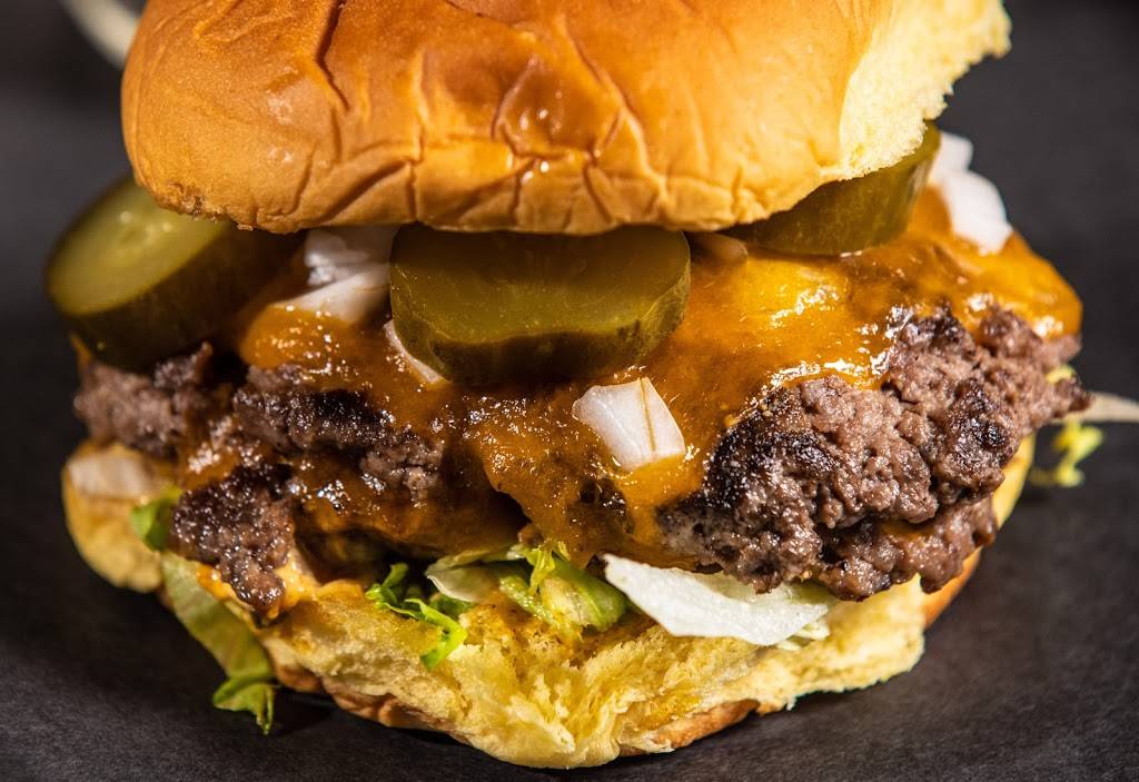 Kentucky Bourbon & BBQ | restaurant | 103 King St N, Waterloo, ON N2J 2X5, Canada | 5199548885 OR +1 519-954-8885