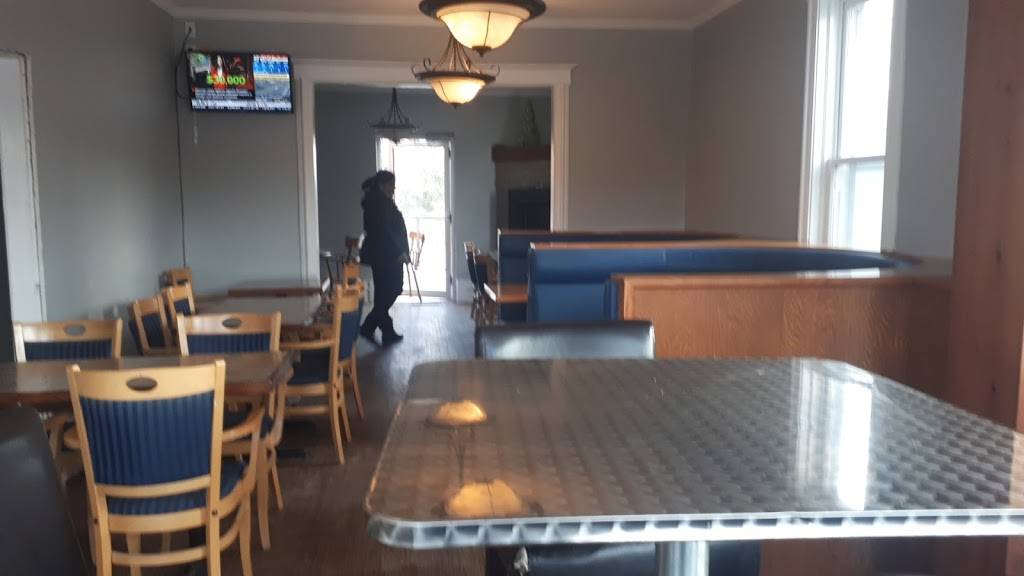 Spotstar Family Restaurant | restaurant | 259 Kent St W, Lindsay, ON K9V 2Z3, Canada | 7058783938 OR +1 705-878-3938